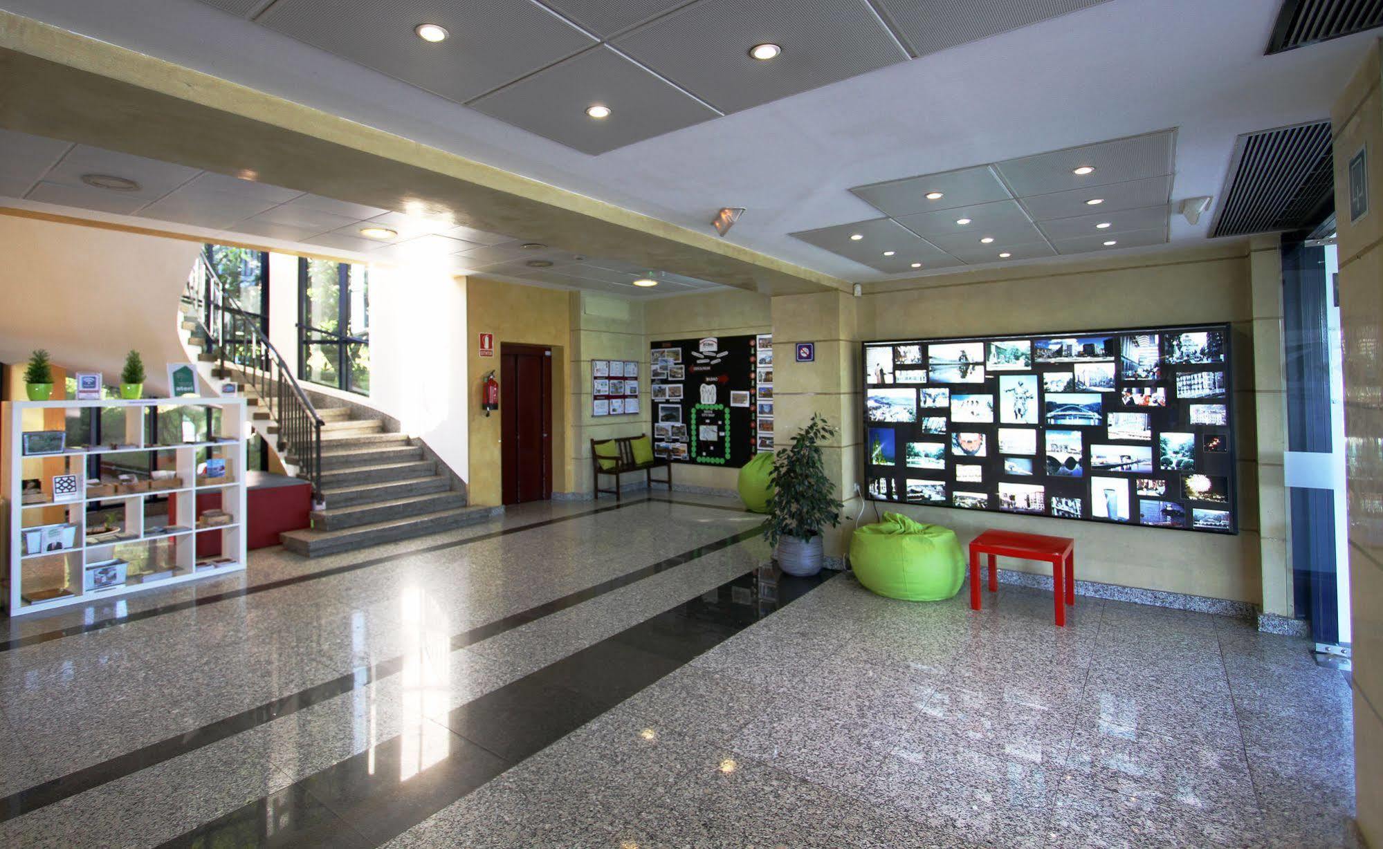 Bilbao Hostel Экстерьер фото